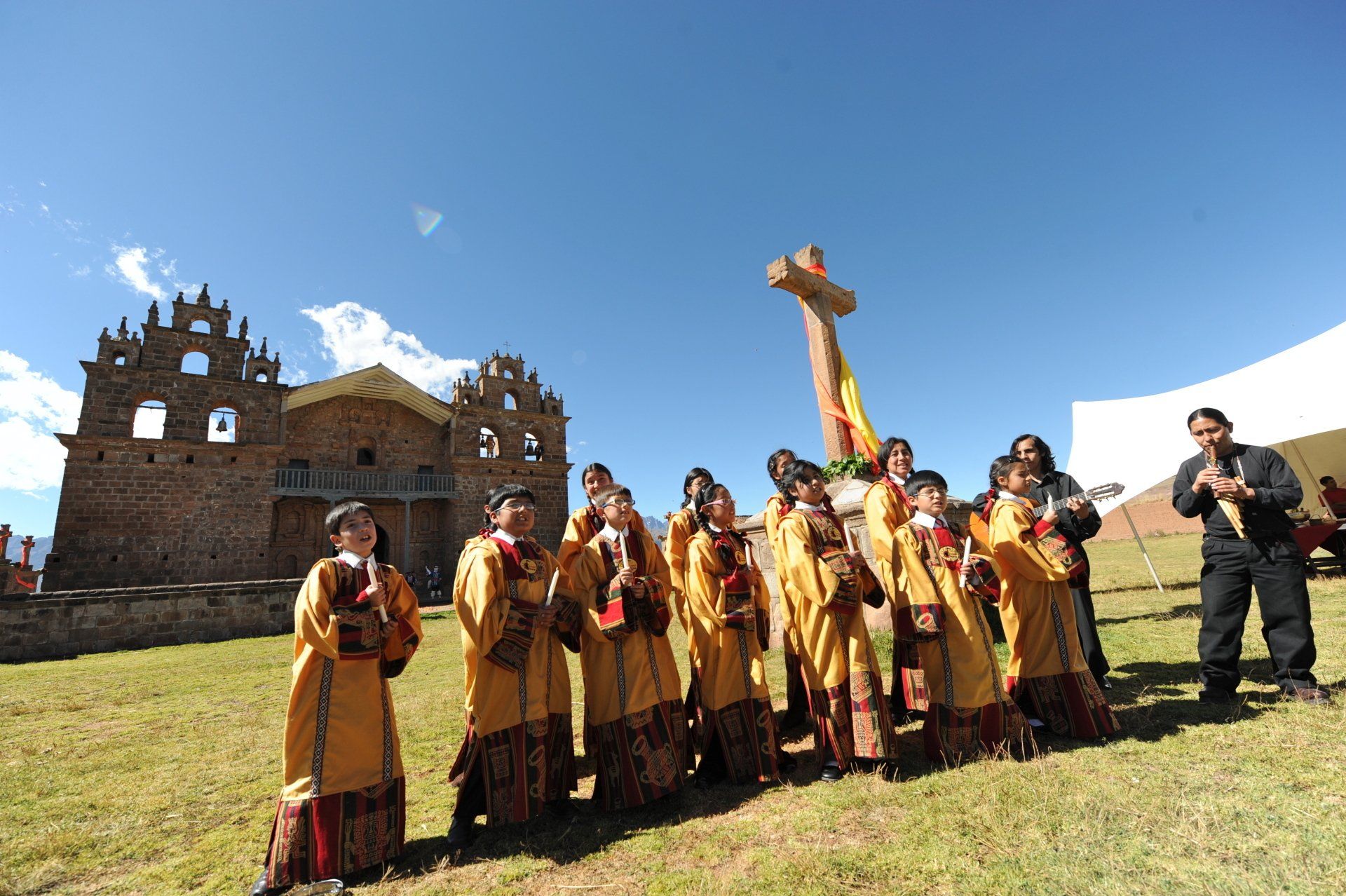 Coro de Crianças da Escola Local de Tiobamba
