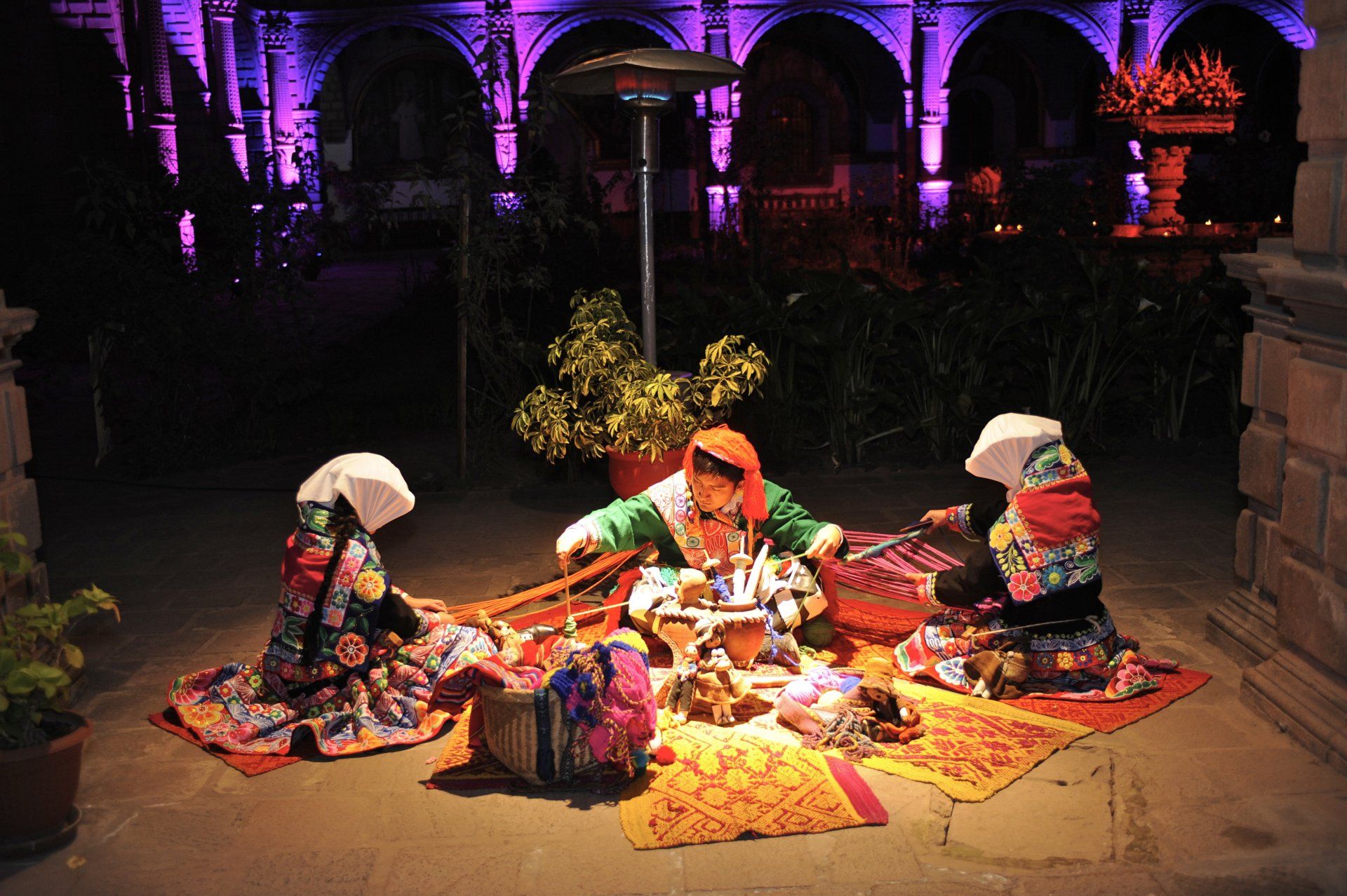 Femmes tisserandes au Couvent de La Merced à Cusco