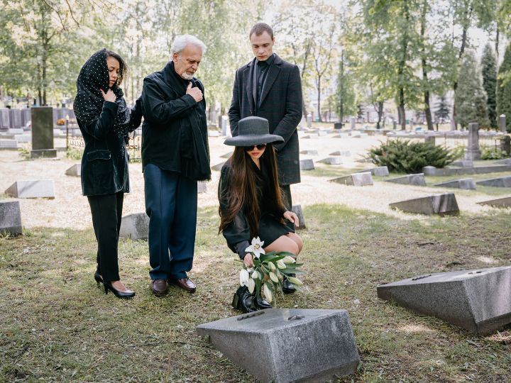 Creating Meaningful Funeral Services: Personalization Options That Honor a Unique Life