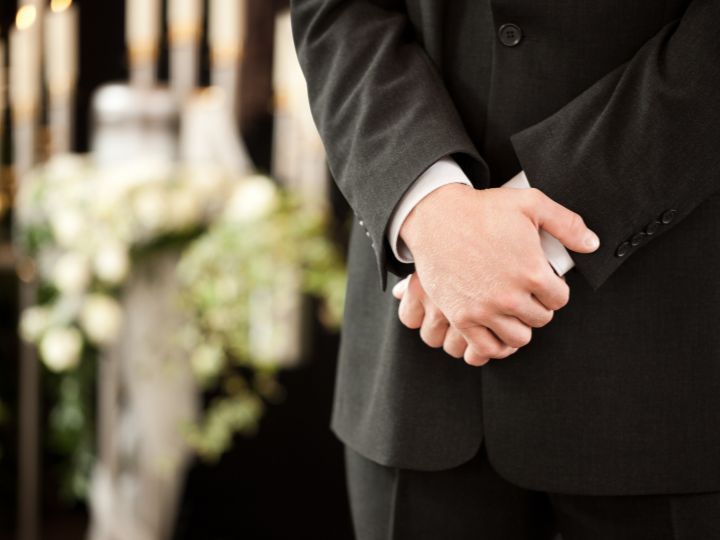 Funeral Etiquette: What to Wear and How to Show Respect