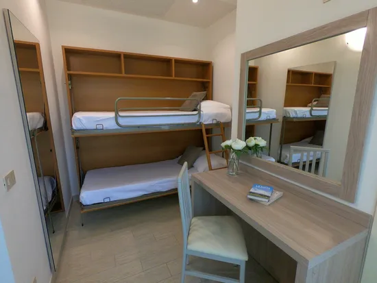 camera quadrupla letti a castello