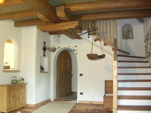 appartamento con travi in legno