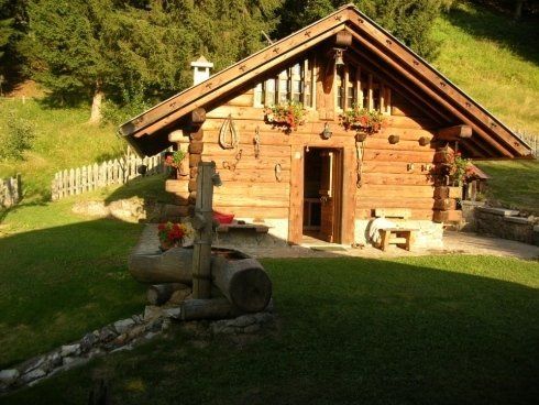baita di montagna in legno