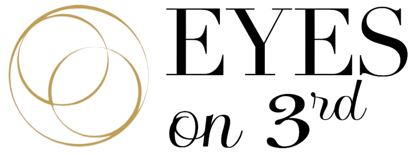 A logo for eyes on 3rd with a circle in the middle.