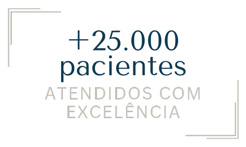 A picture of a sign that says 25,000 pacientes atendidos com excelencia.
