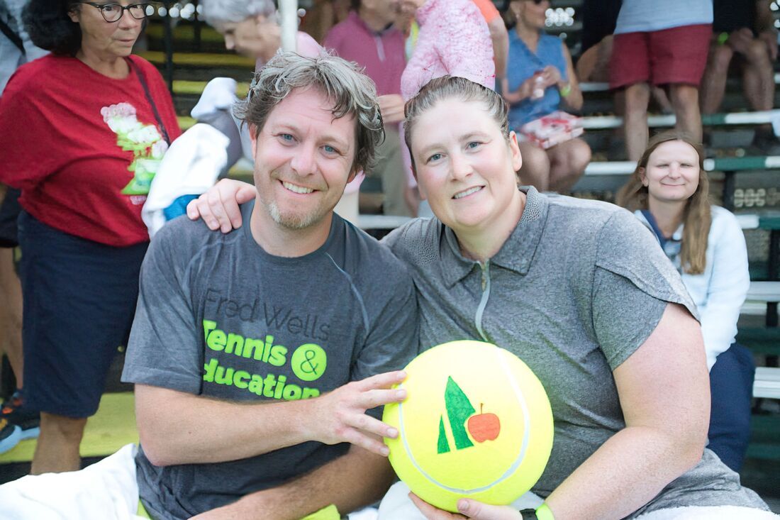 Lindsay Whalen Tennis Pine Tree Apple Classic