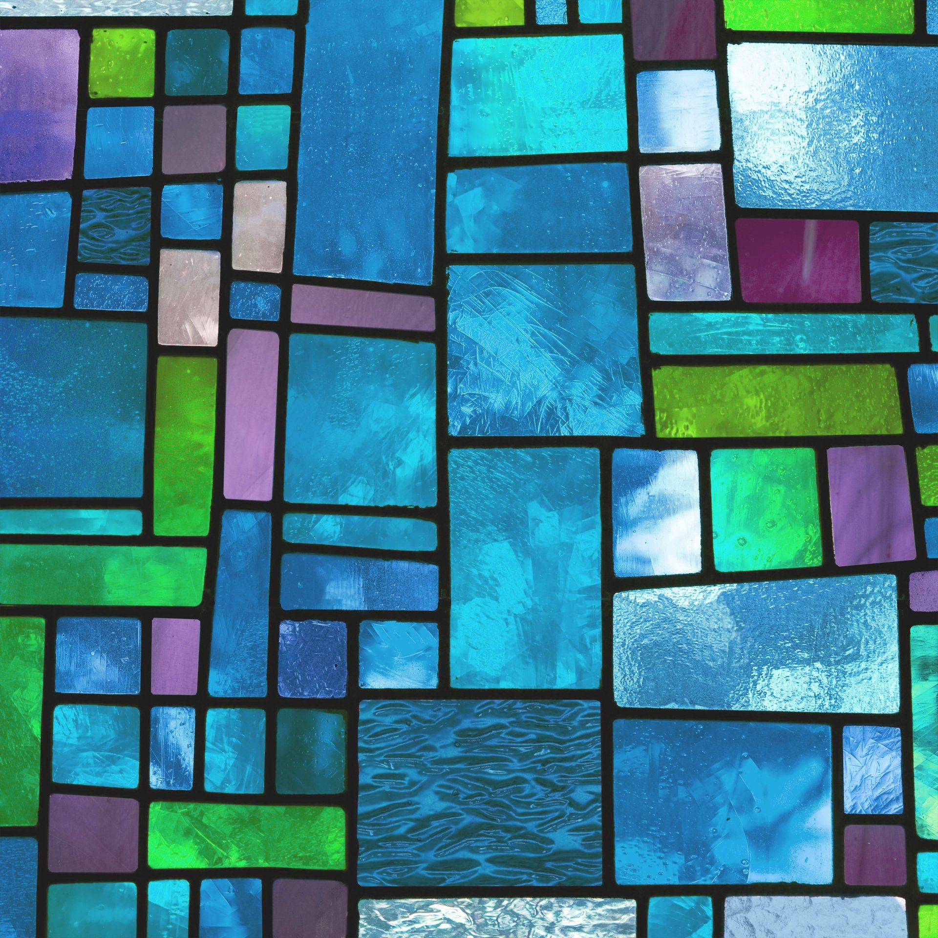 Цветные стеклянные квадраты