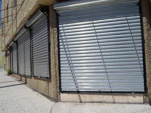 CORTINAS DE ACERO CHAGAR - Cortinas de impulso