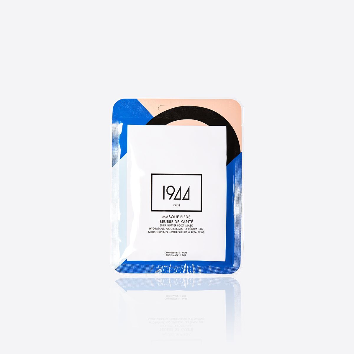 Un sac bleu et blanc avec l'année 1944 dessus.