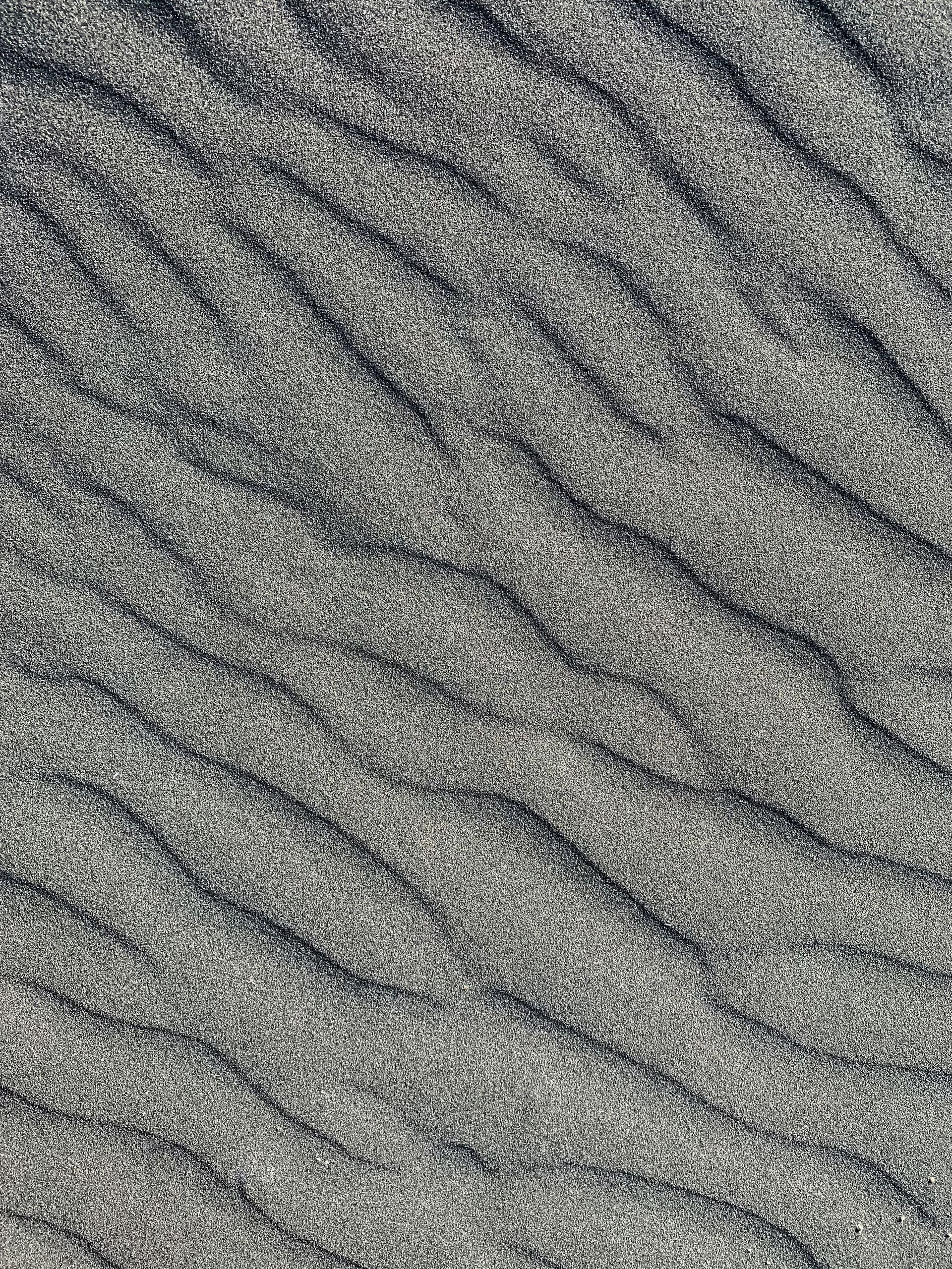 Scallop patterns in a sand
