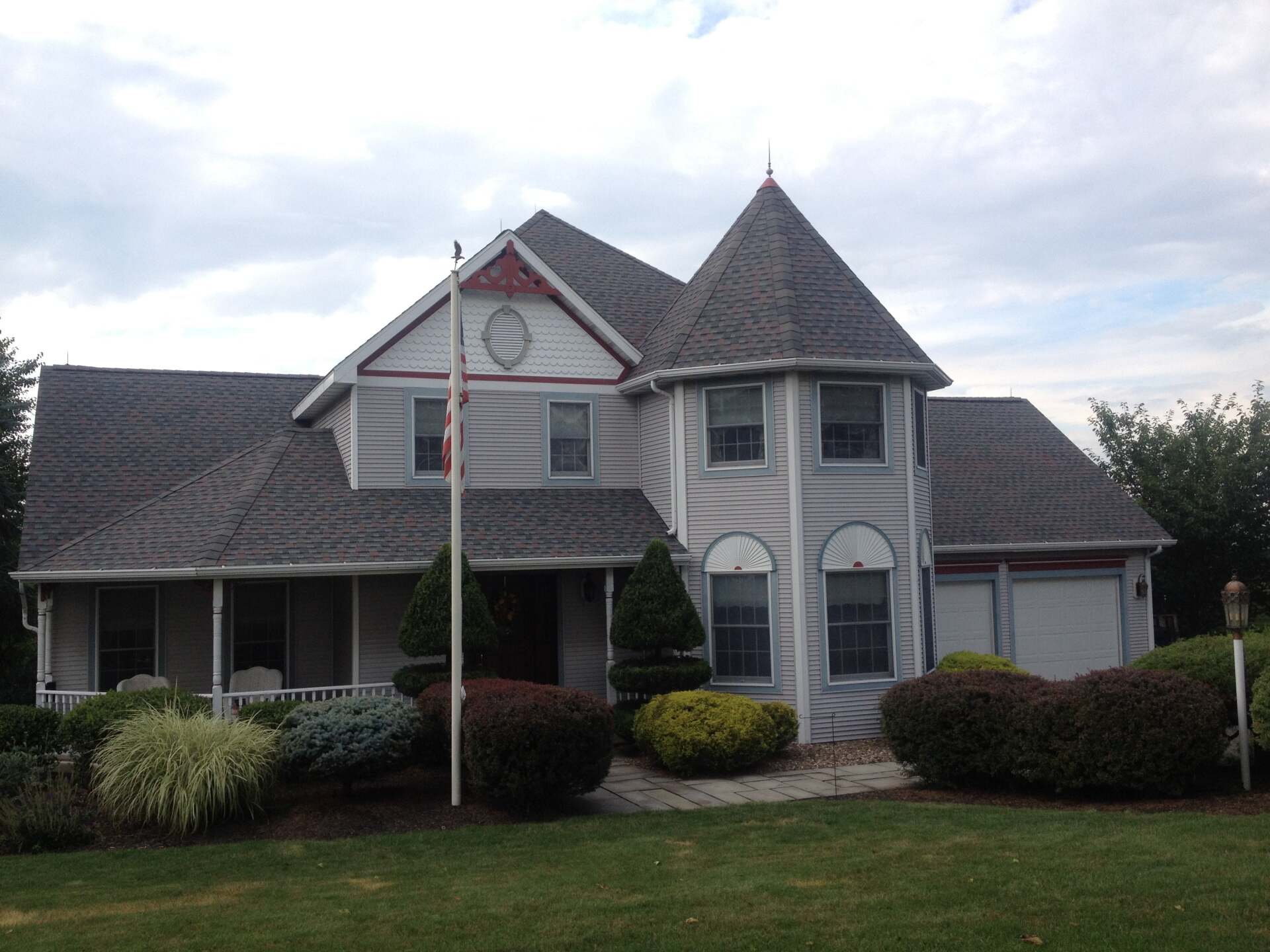 Beautiful House — Mifflinburg, PA — Keith Erb Roofing & Siding