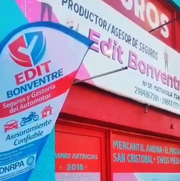 Edith Bonventre asesorando sobre seguros y gestoría del automotor