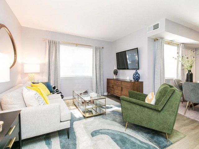 Spacious Living Room | Crofton Village Apartments