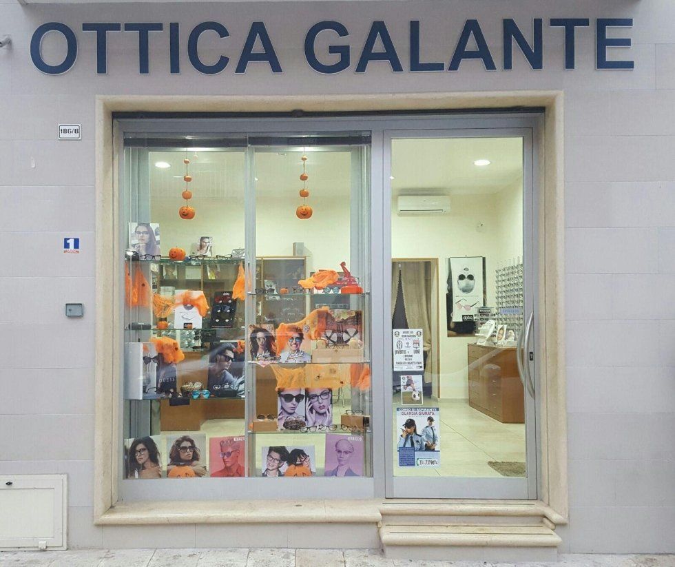 ingresso negozio di ottica