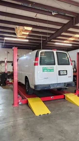Your Fleet Maintenance Specialists in Ocala, FL - Ocala Truck & Car Center