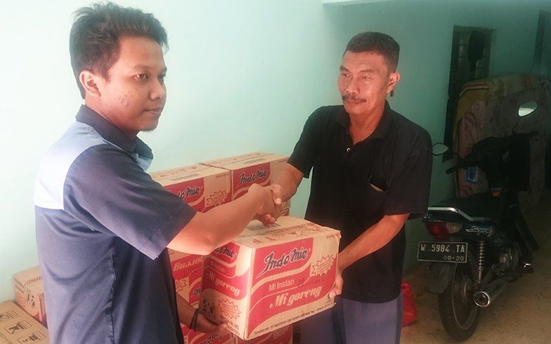 Pembagian Sembako Unit VI