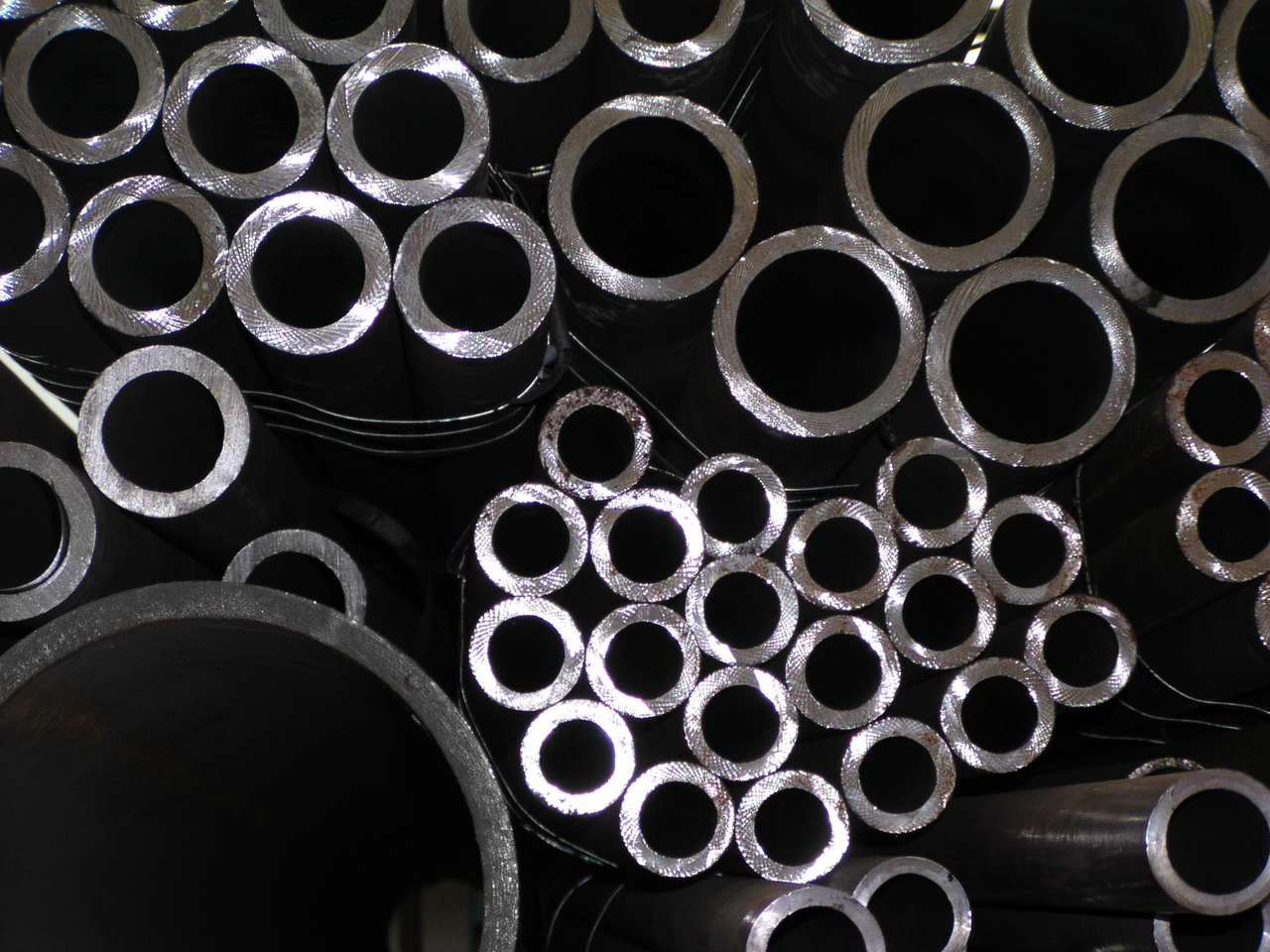 beragam pipa carbon steel