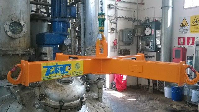 ganci di traino per materiali pesanti