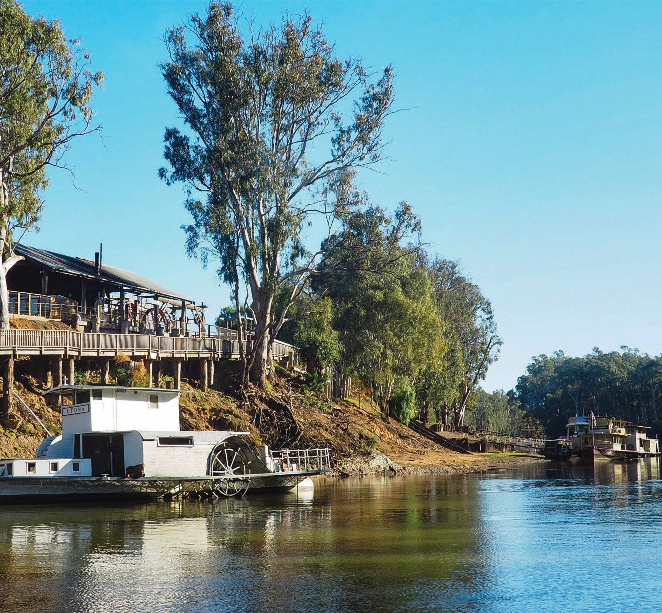 June Tours O'Shannessy's Quality Tours