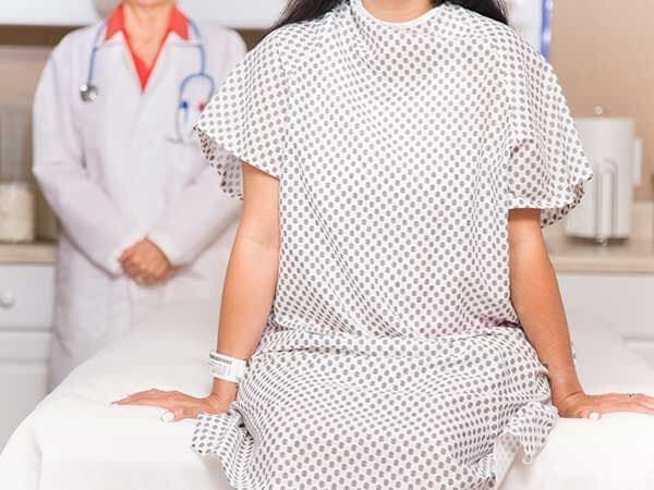 DRA. ELIZET ZAMAGO ARIAS - Atención en partos y cesáreas