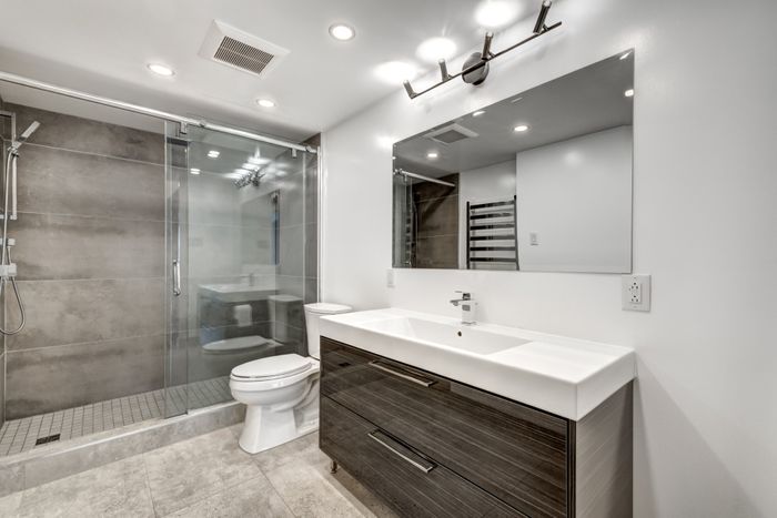 Beautiful bathroom — Sacramento, CA — E-Z Living Cleaning, LLC