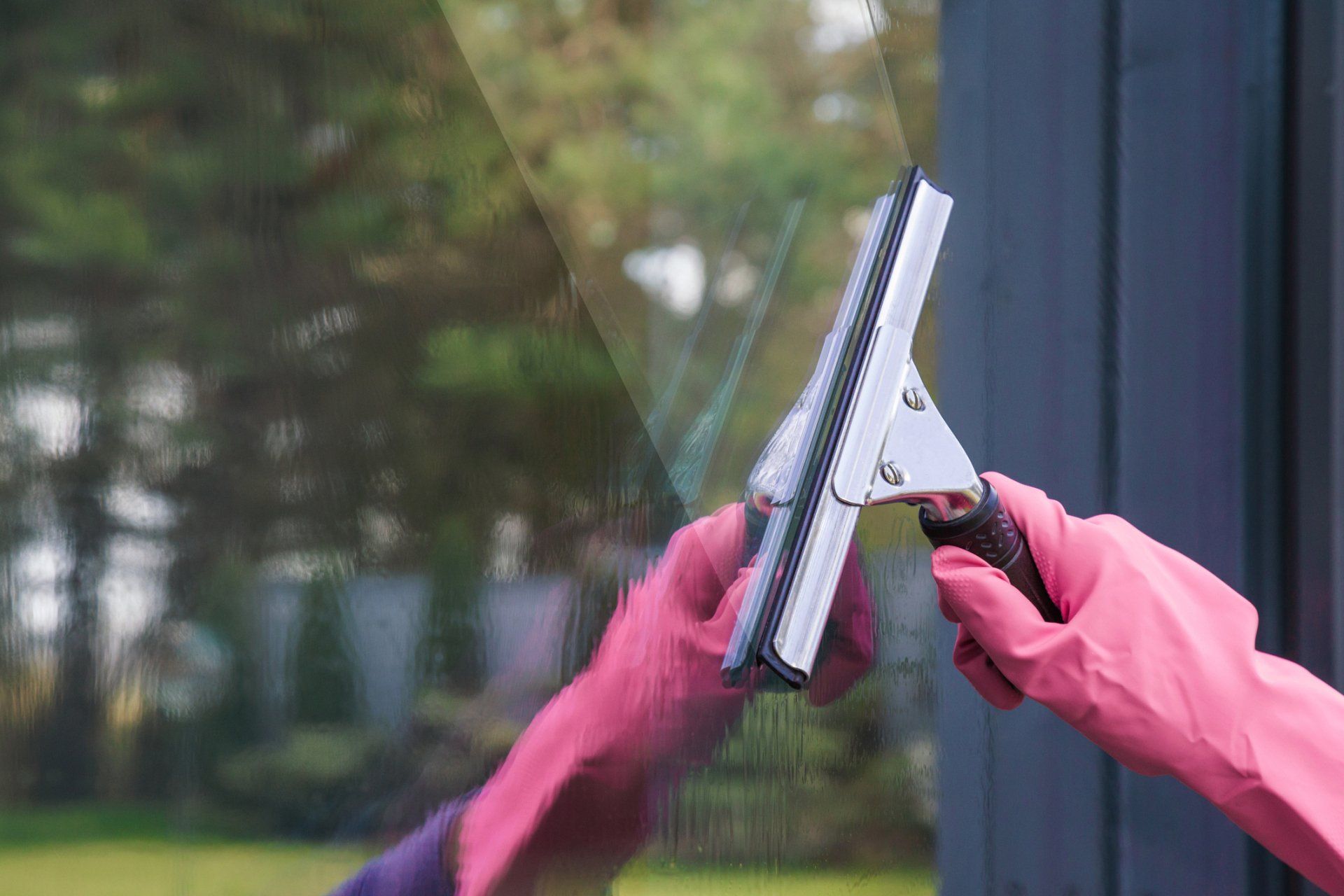 Window cleaning — Sacramento, CA — E-Z Living Cleaning, LLC