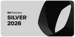 Um logotipo preto e branco para parceiros da estação rd silver 2026.