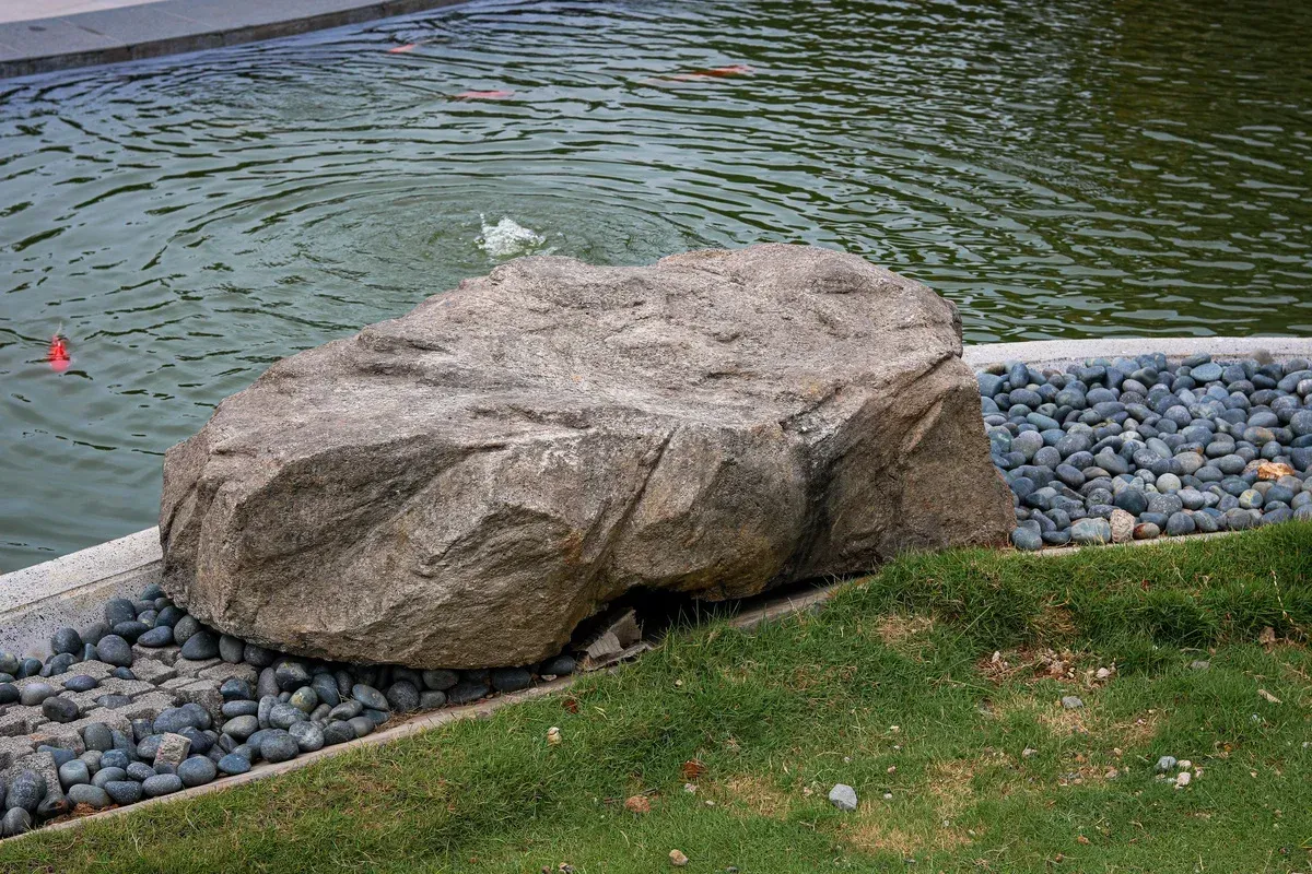 landscape boulder selection and sourcing in melville ny