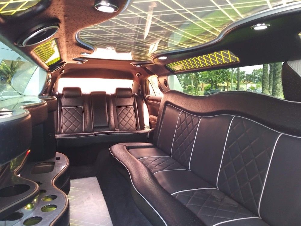 Chrysler 300 Limo