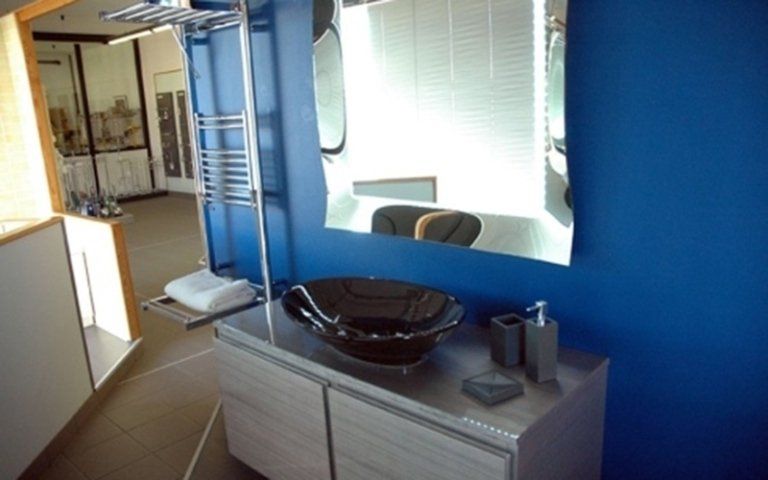 esposizione arredo bagno e sanitari