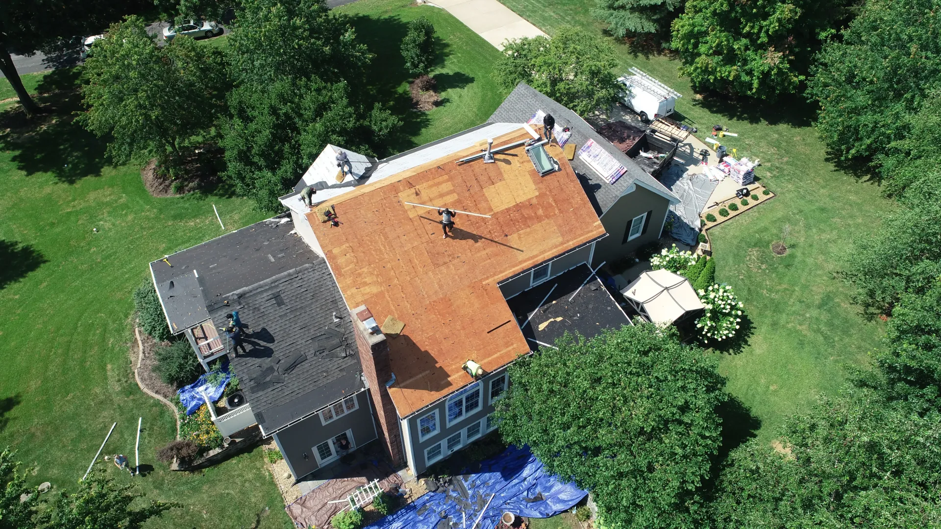 Missouri home undergoing affordable roof repairs