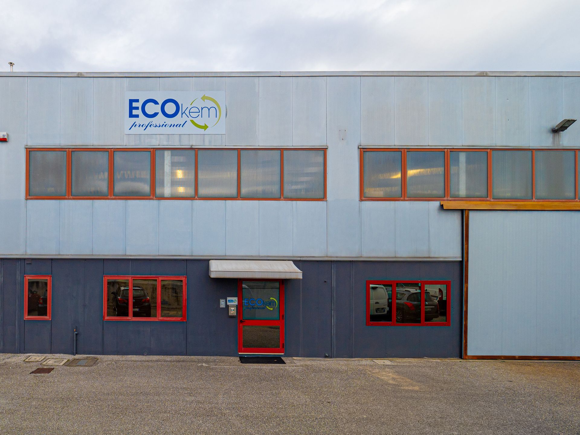 Schede di sicurezza dei macchinari e schede tecniche prodotti