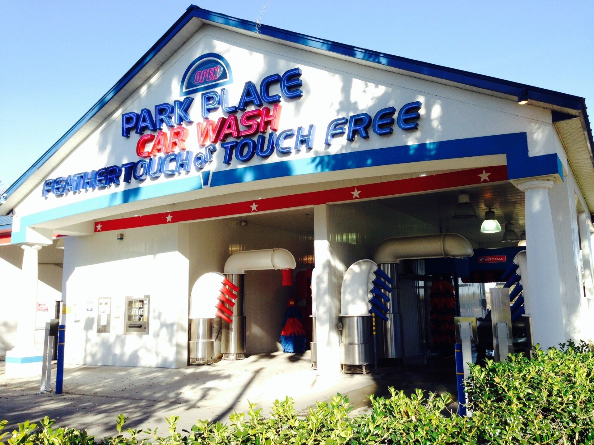 Make your car SHINE at PARK PLACE CAR WASH in Gainesville, Florida