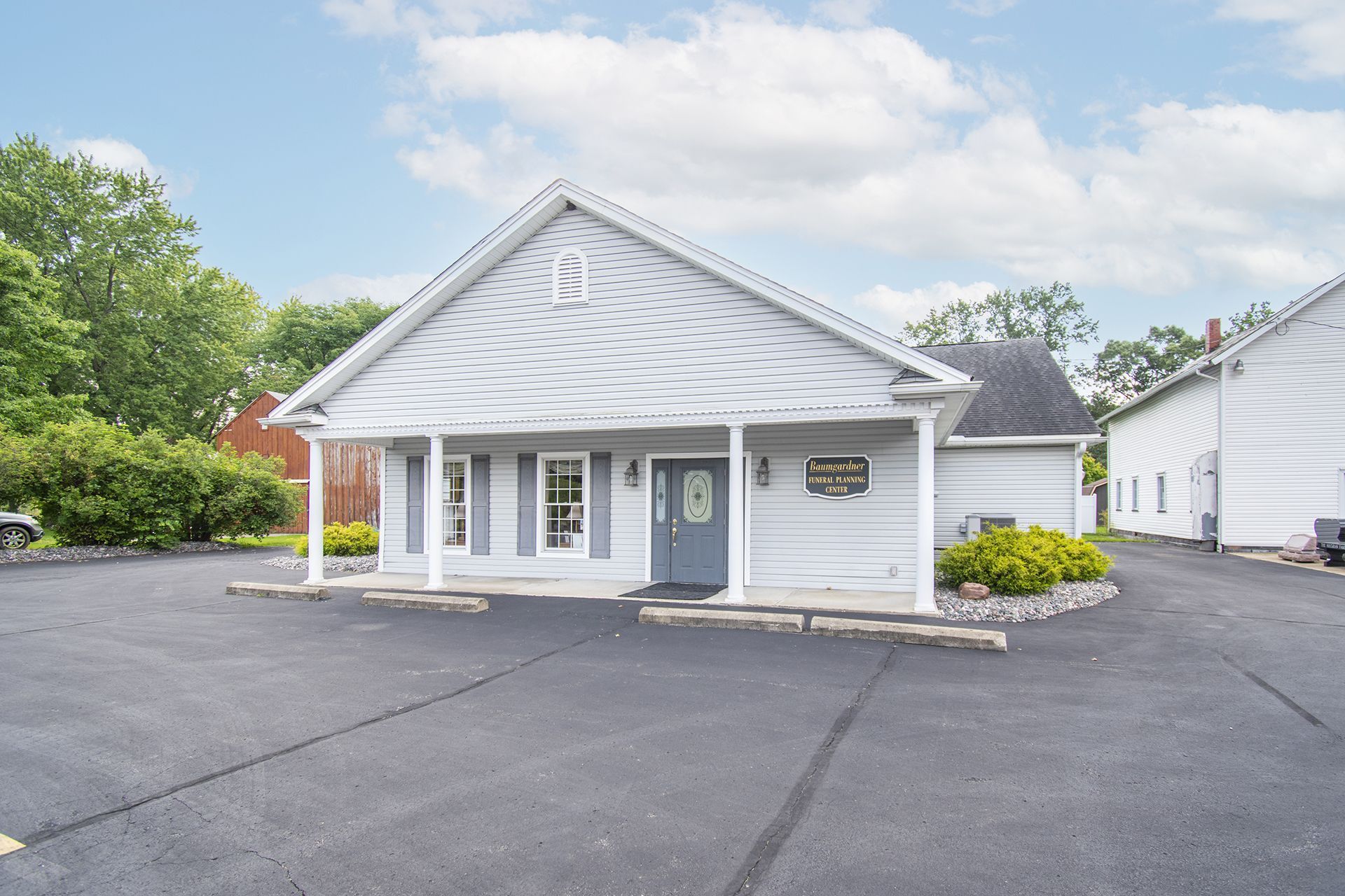 exterior funeral home photo