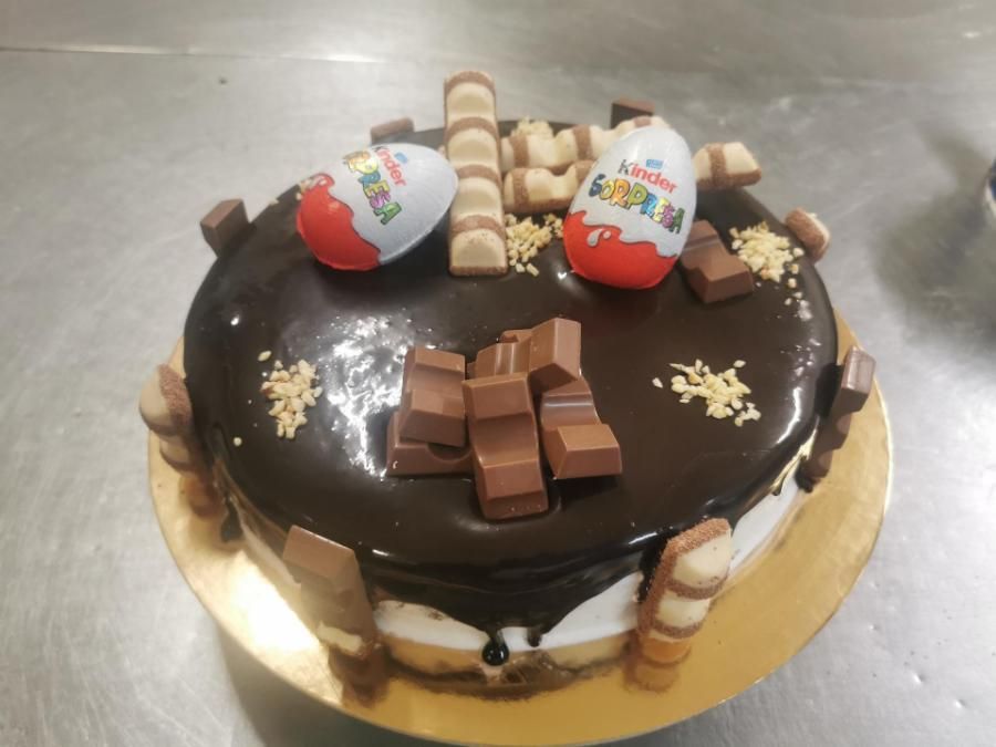torta personalizzata  kinder