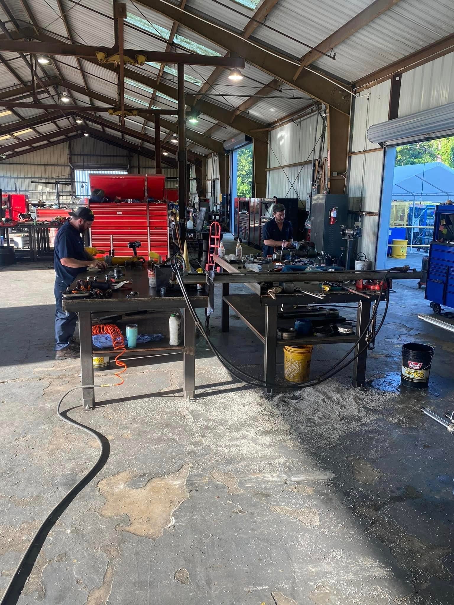 Our Shop & Team  - Clearwater, FL - Hose & Hydraulics Inc.