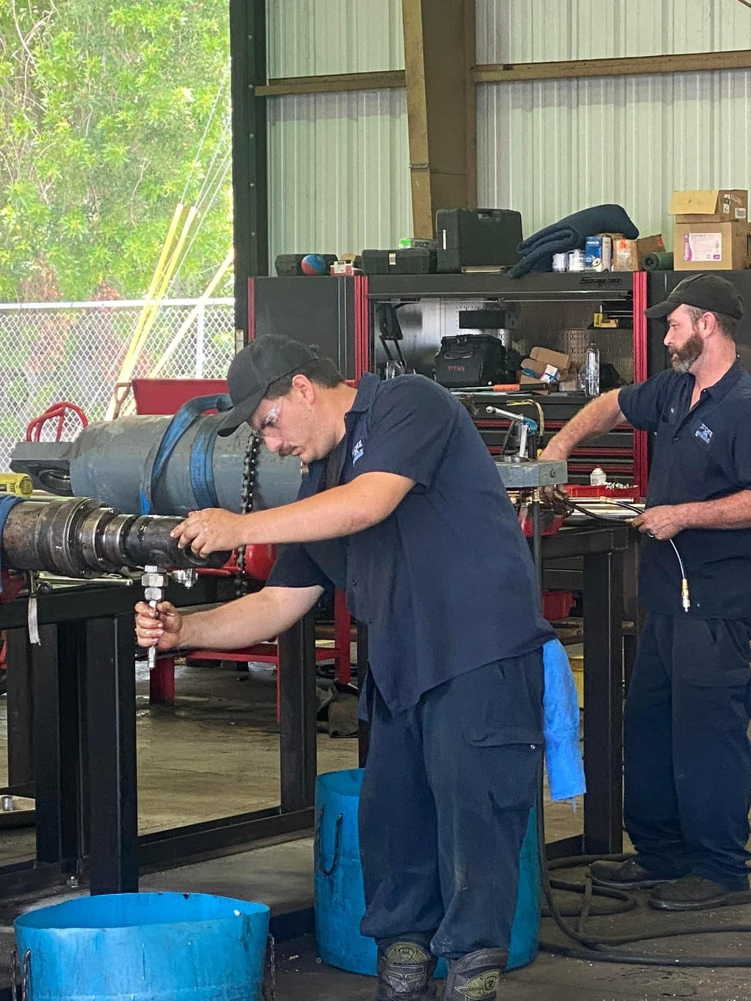 Our Shop & Team  - Clearwater, FL - Hose & Hydraulics Inc.