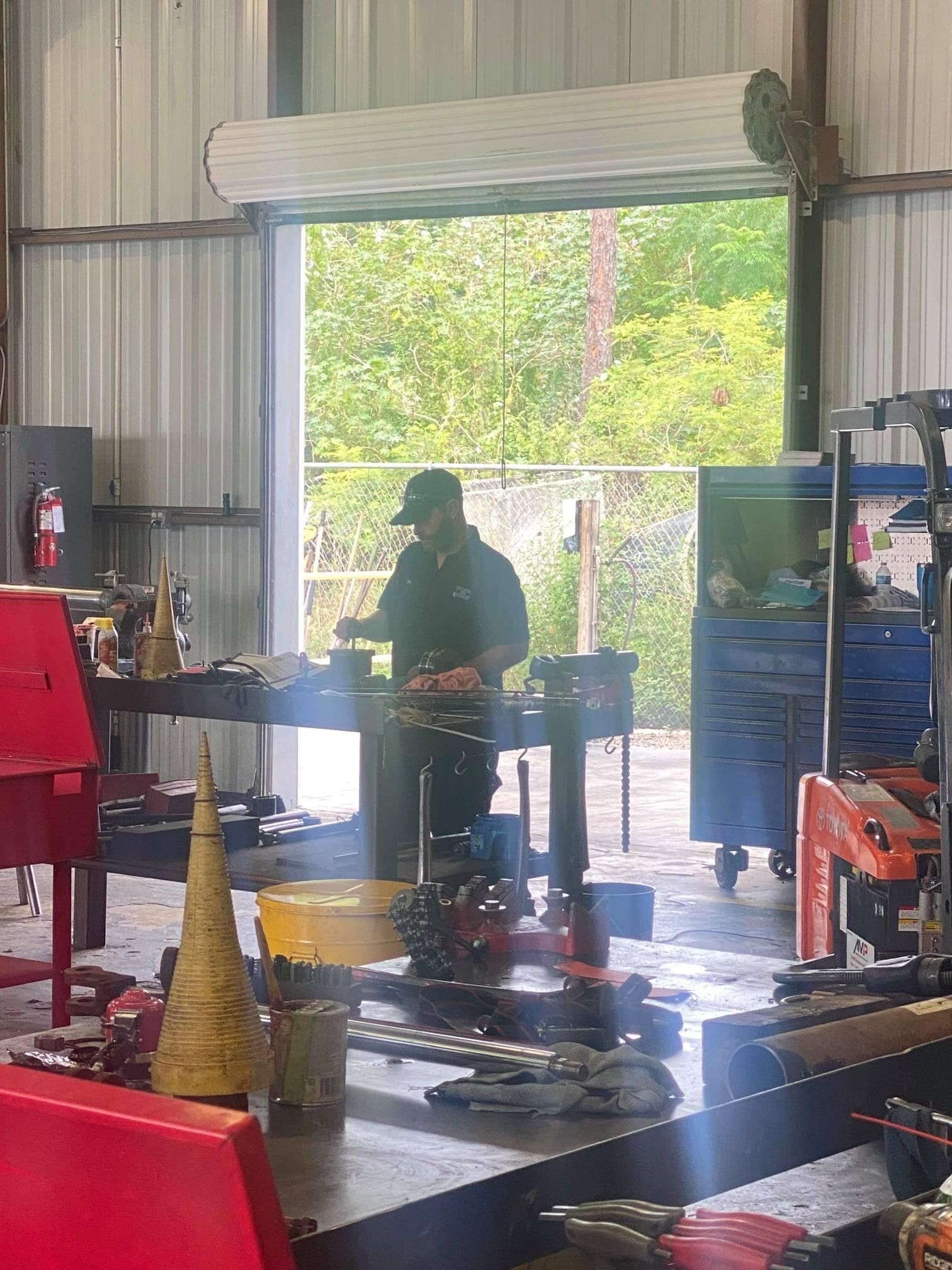 Our Shop & Team  - Clearwater, FL - Hose & Hydraulics Inc.