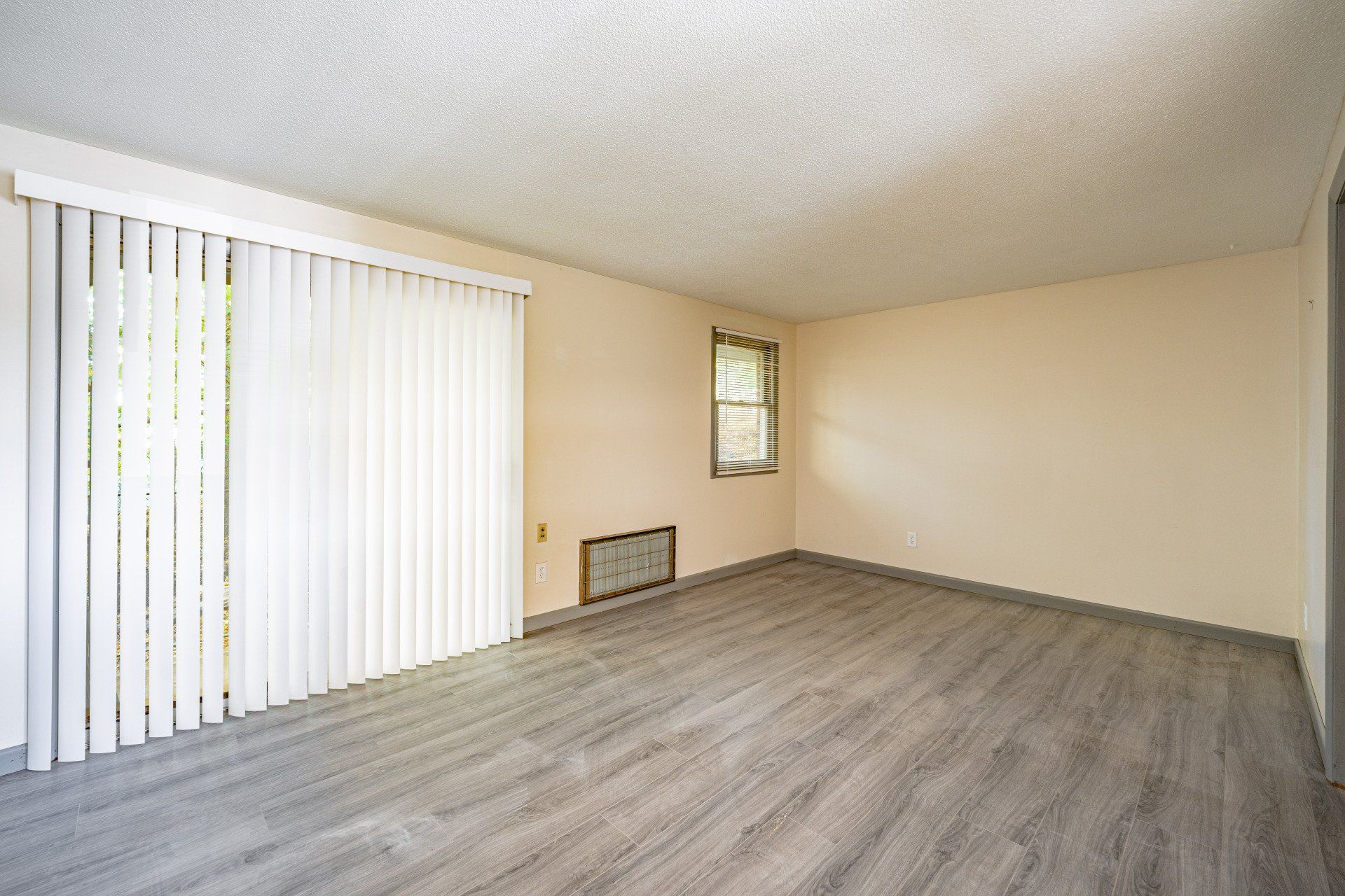 HOME Thamesport Apartments Groton, CT