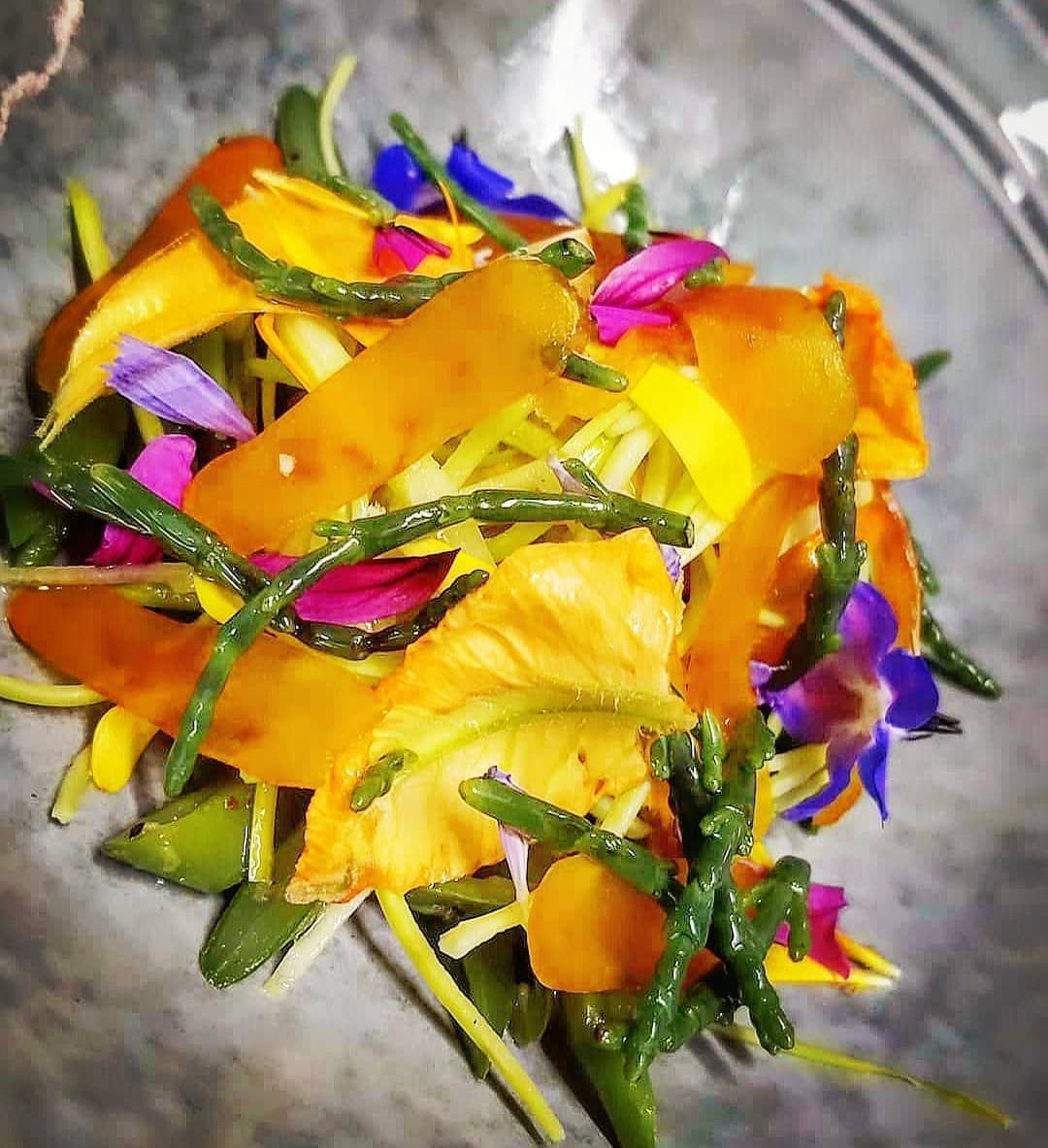 piatto con verdure di stagione