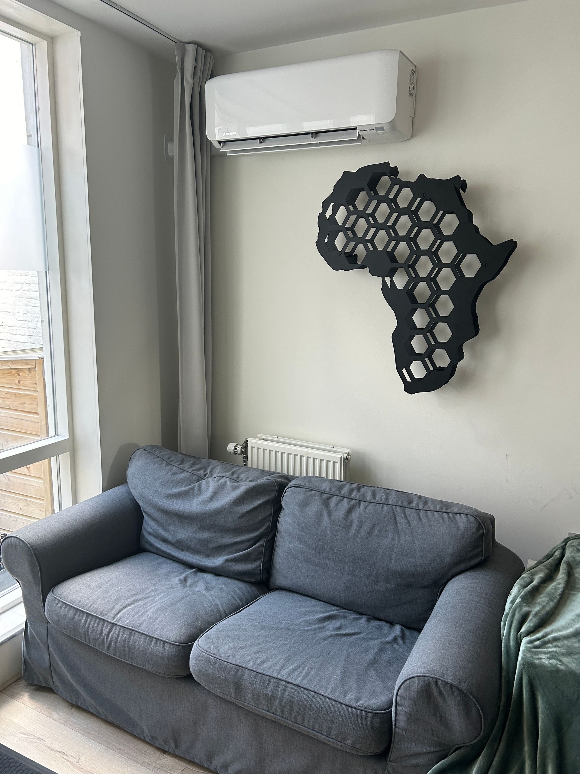 Steel wine rack black, Africa