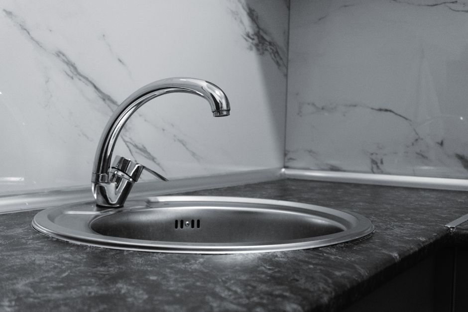 cost to replace kitchen sink and faucet