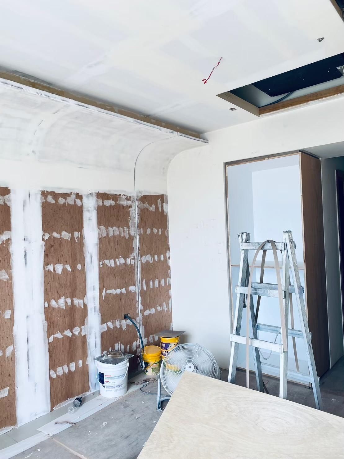 There is a ladder in the middle of the room.