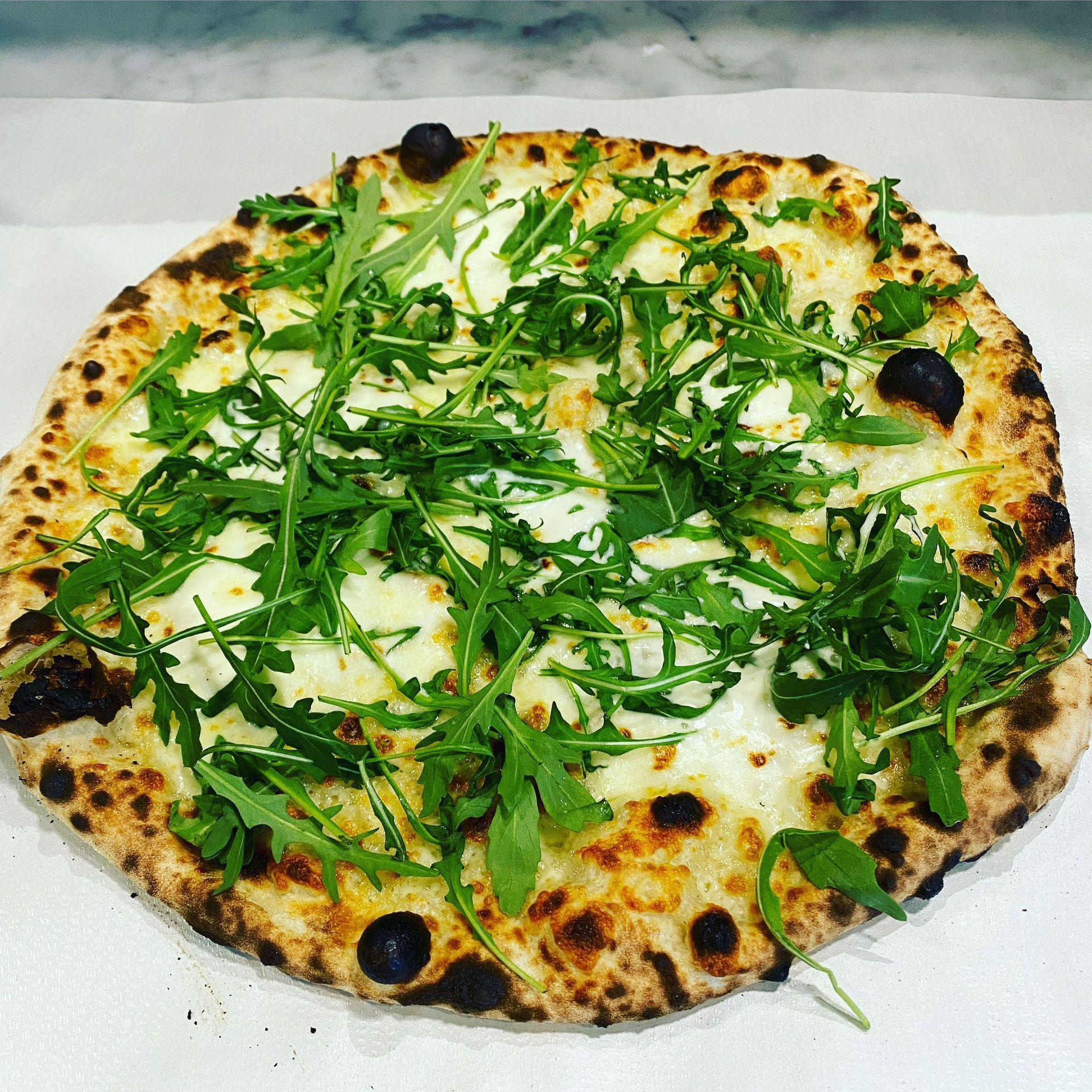 pizza con ingredienti scelti