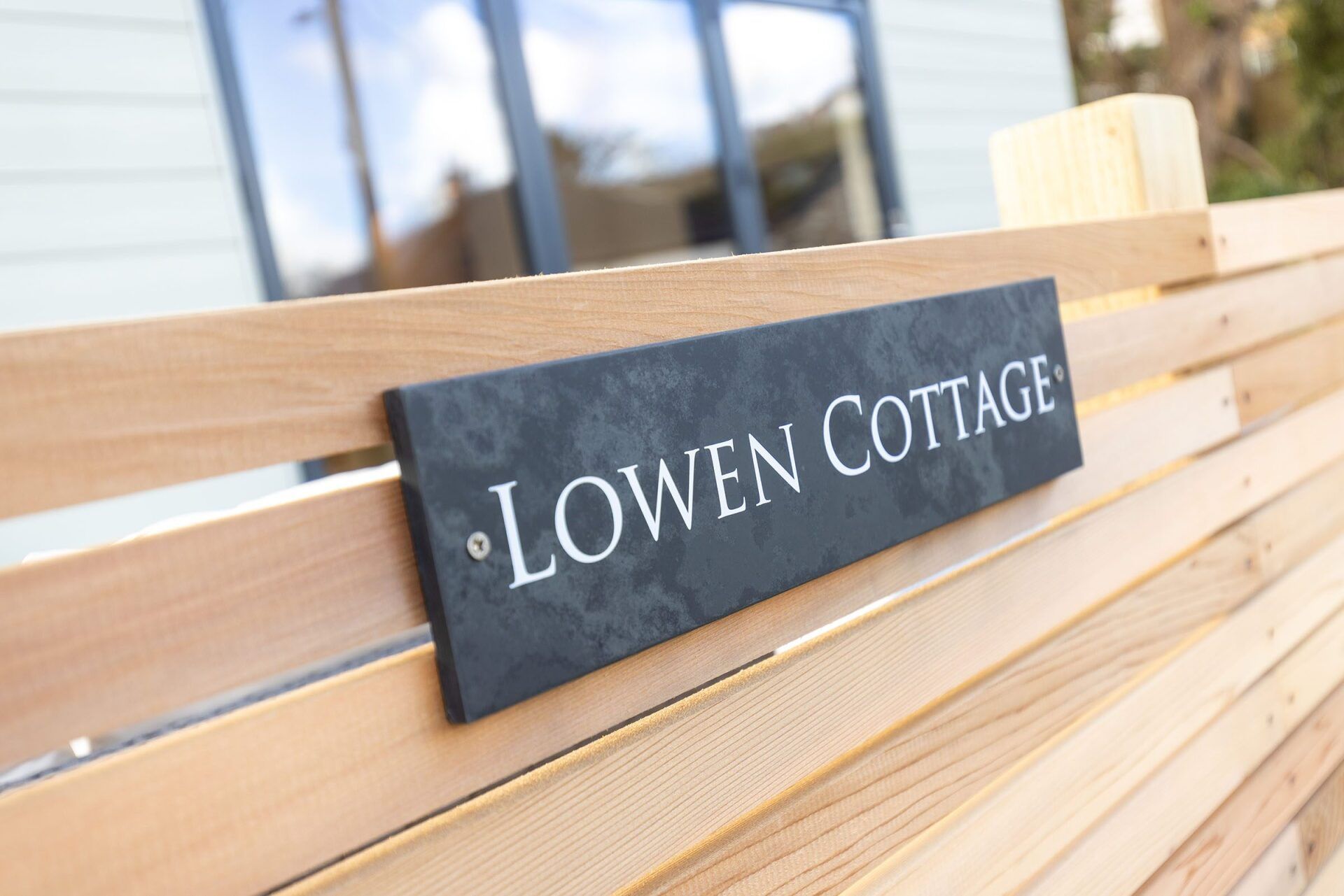 Lowen Cottage - sign