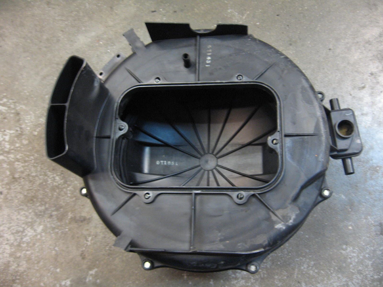 luchtfilterhuis 	St1100   1991-02	17210-mt3-000 + 17220-mt3-000  H3031