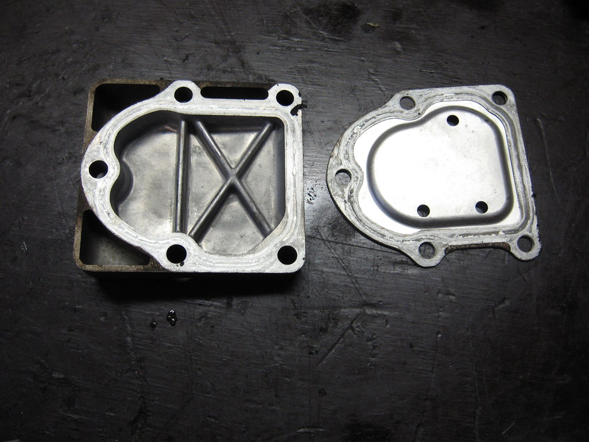 deksel decompressie ,	Xr500r 83-84	12330-mg3-000 + 12332-mg3-004