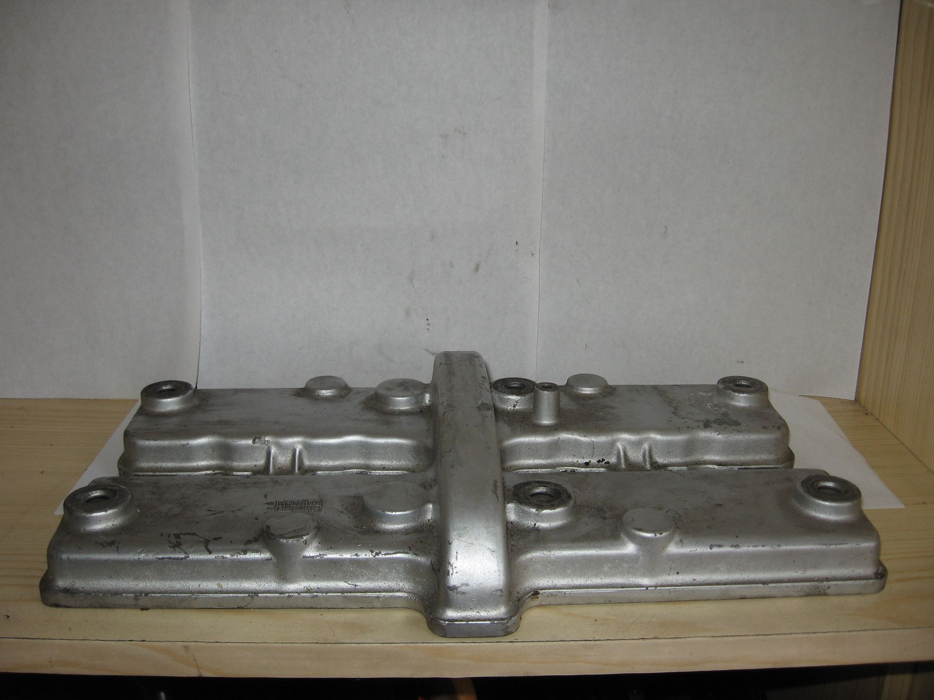 kleppendeksel grijs , lak minder goed	Gpx600r 85-97 , gpx500 , gpz600r 85-89 , zl600 86-87	14024-1142	14024-1161