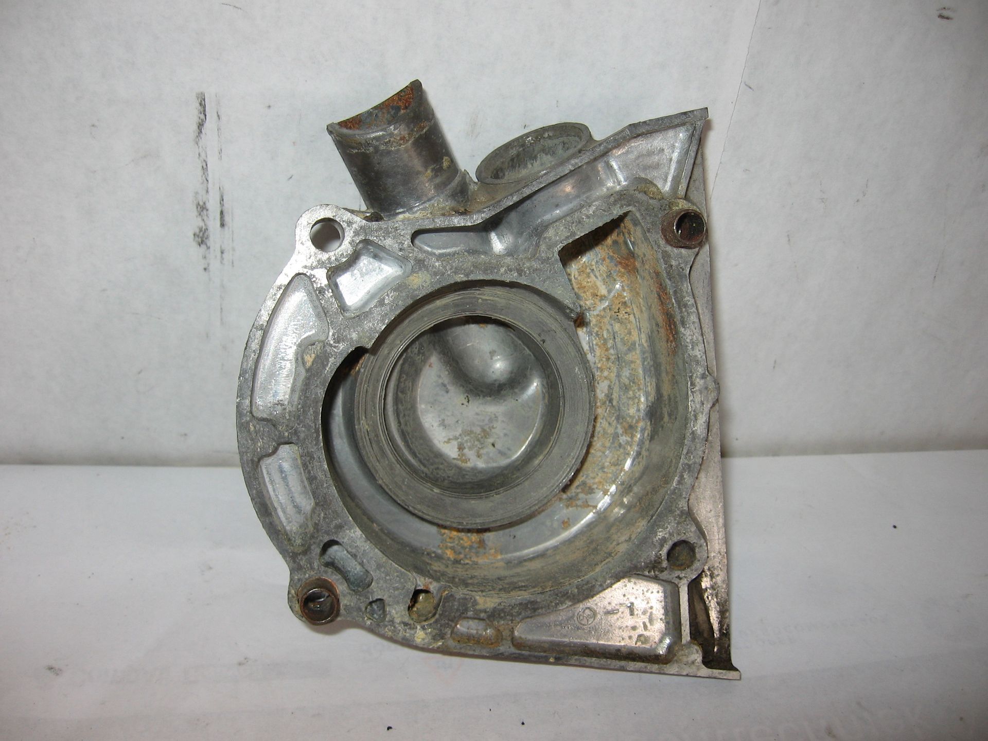 deksel waterpomp ltd454 en450	1985-90	16142-1062