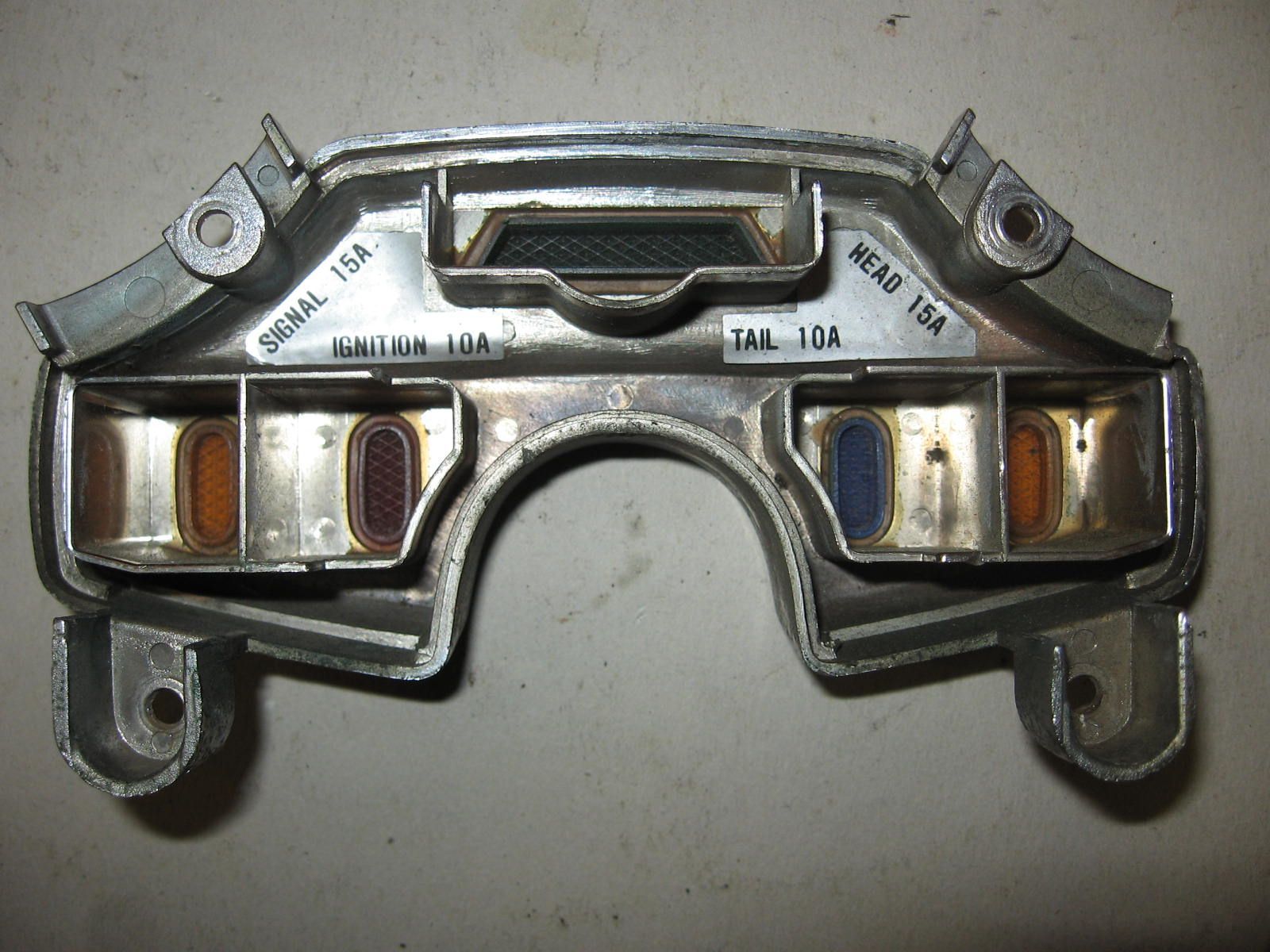 uppercase,  deksel zekeringen en waarschuwingslampjes	xv700 xv1000 84-85 xv1100 86-87	42x-8353G